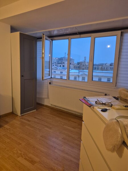 Sala Palatului, Brezoianu,