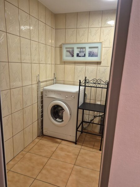 Sala Palatului, Brezoianu,